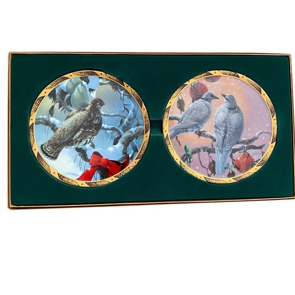 12 days of Christmas Plates by Mario Fernandez: partridge and turtle doves - Picture 3 of 15